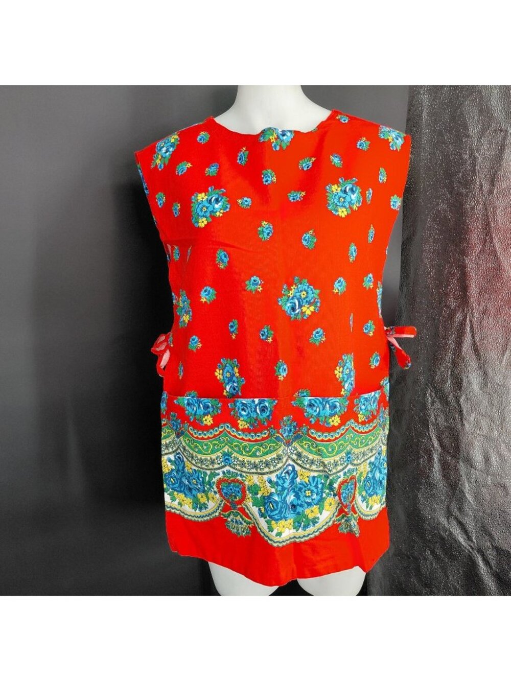 Vint Red Floral Cobbler Apron Smock Pockets Kitchen Retro Cotton Grandma Adjust